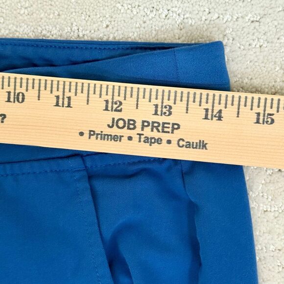 Figs Scrub Set Casma 2-Pocket V Neck and Zamora Jogger Bottoms Technical Collect - Picture 13 of 16